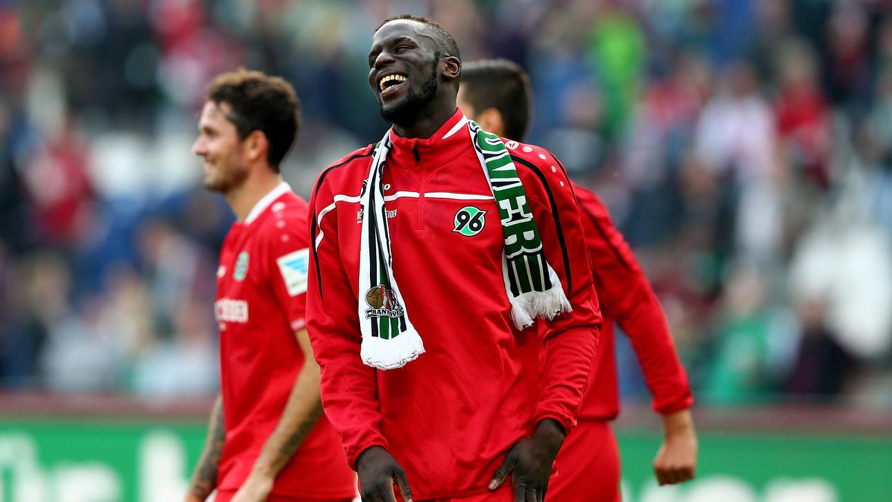 Wolfsburg bleibt bei Sane hartnäckig