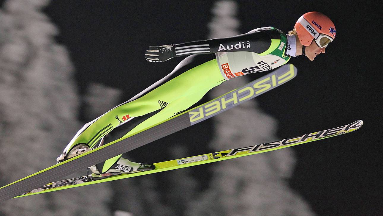 Freund fliegt am Podest vorbei