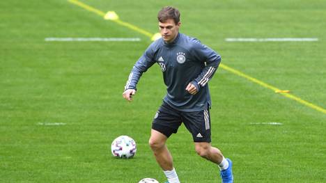 Muss Joshua Kimmich bei der EM rechts hinten aushelfen? Bundestrainer Joachim Löw hat mehrere Alternativen, die das verhindern könnten.