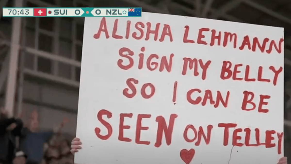 Dieses Plakat um Superstar Alisha Lehmann sorgte für Aufruhr
