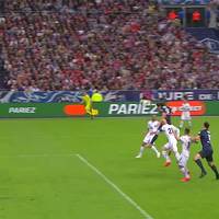 Cavani köpft PSG zum Pokal-Triumph