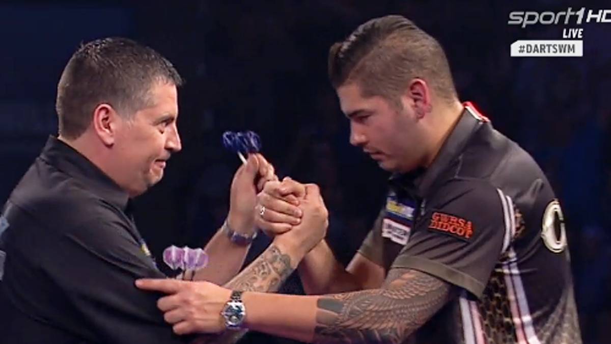 Aus der Fassung bringt dies Anderson jedoch nicht. Der Schotte verpasst Klaasen einen "White Wash" und steht erneut im WM-Finale