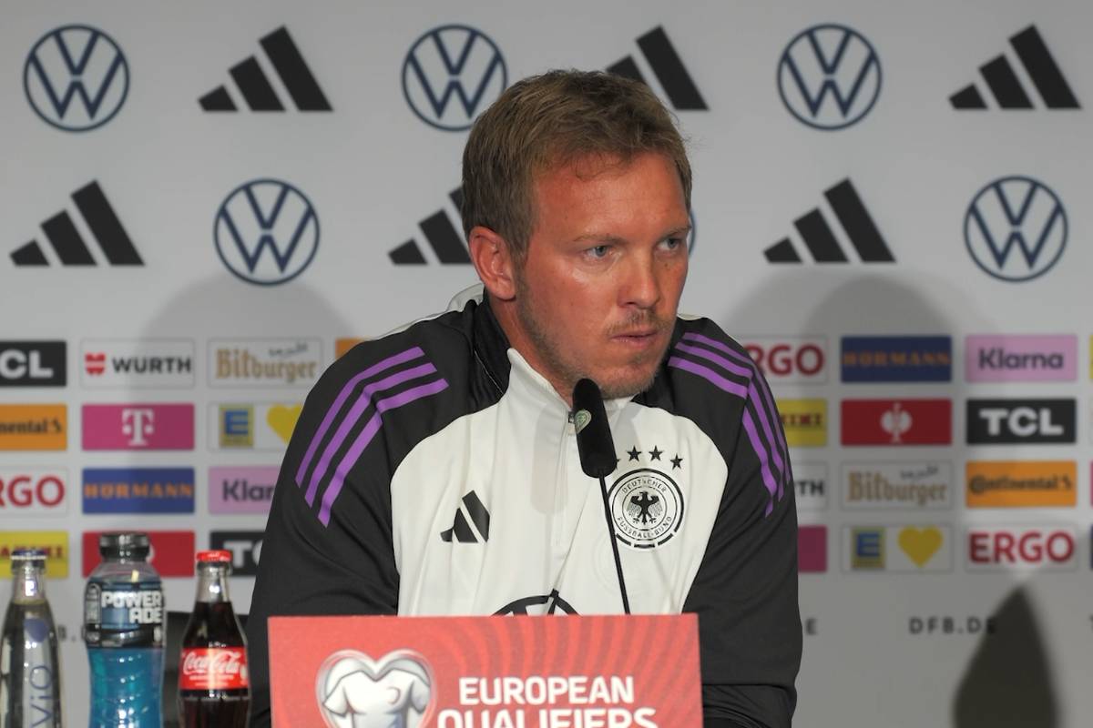 Vor dem Spiel gegen Nordirland in der WM-Qualifikation muss sich Bundestrainer Julian Nagelsmann einer frechen Reporter-Frage stellen. 