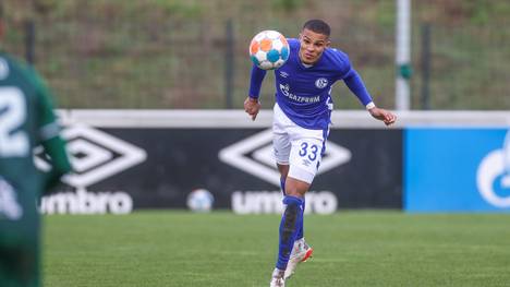 Malick Thiaw ist bereits in jungen Jahren Teil des Schalker Mannschaftsrats