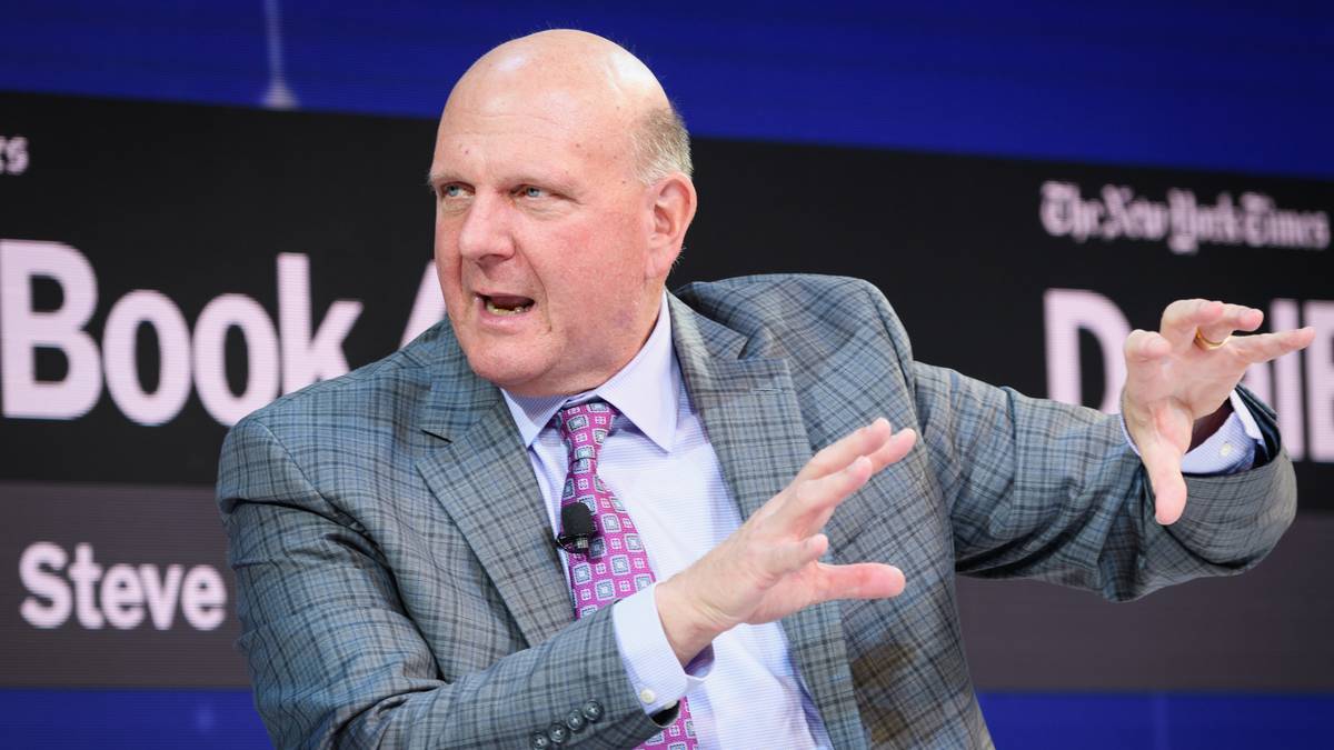"Mein Ziel ist einfach", sagte Clippers-Besitzer Steve Ballmer: "Ich will, dass die Clippers die beste Heimat der Sportwelt haben." 18500 Personen sollen Platz finden. Kostenpunkt: Eine Milliarde Dollar. Es wird allerdings komplett privat finanziert und in einem Bereich errichtet, der der Stadt Los Angeles gehört