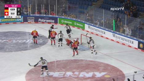 Die deutsche Eishockey-Nationalmannschaft hat beim Deutschland Cup im zweiten Spiel den zweiten Sieg gefeiert. Auch gegen die Schweiz lässt das DEB-Team nichts anbrennen.