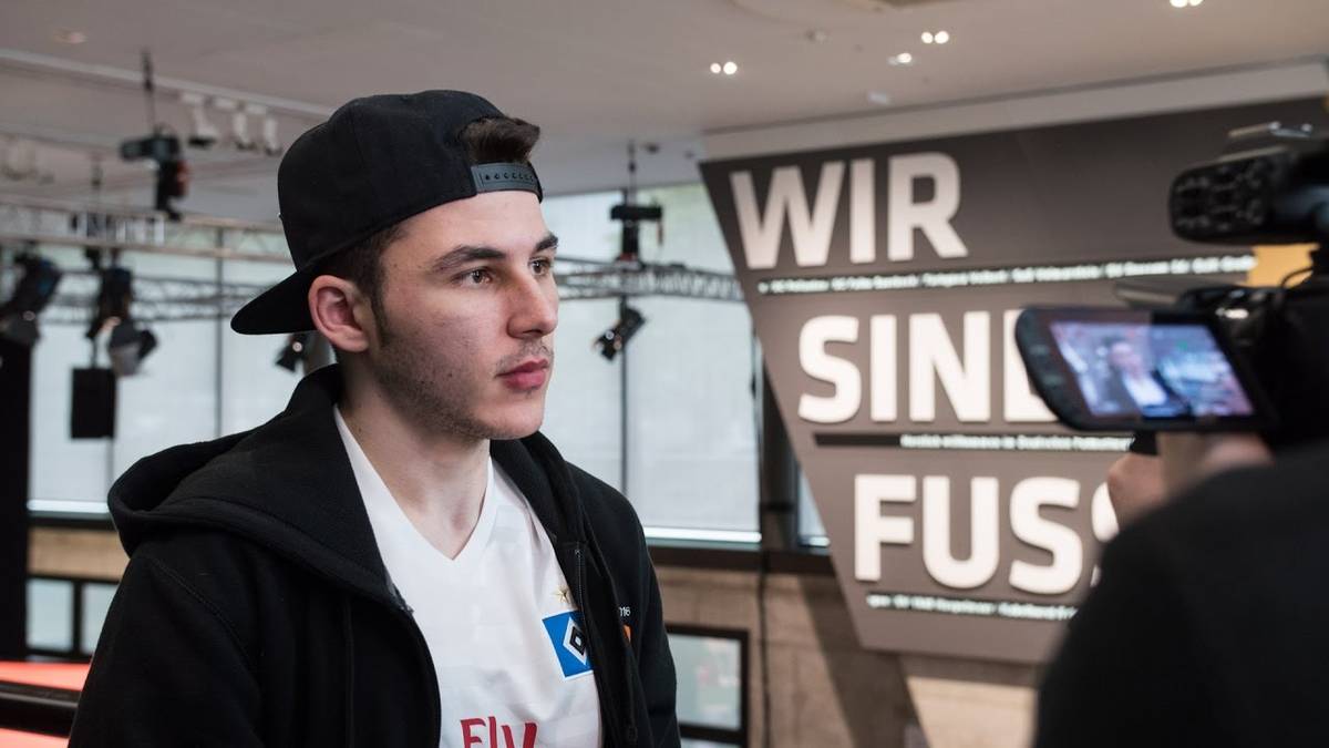 Platz 43 - Kevin "KevinAssia1848" Assia (Xbox/814 Punkte): Der Vfl Bochum verpflichtete ihn Ende 2018 als FIFA-Profi. Bei der ersten Ausgabe der Virtuellen Bundesliga wurde er 2013 deutscher Meister