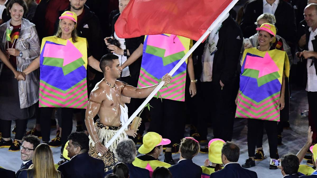 Die Olympischen Spiele hatten noch gar nicht richtig begonnen, und hatten doch schon ihr erstes optisches Highlight. Als Pita Taufatofua als Fahnenträger von Tonga die große Bühne auf der Eröffnungsfeier betrat, ging ein Raunen durch das Maracana-Stadion