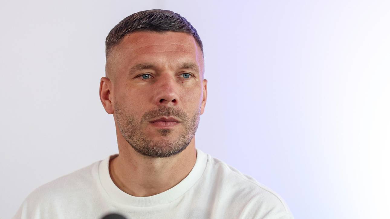 Podolski kritisiert DFB-Elf scharf