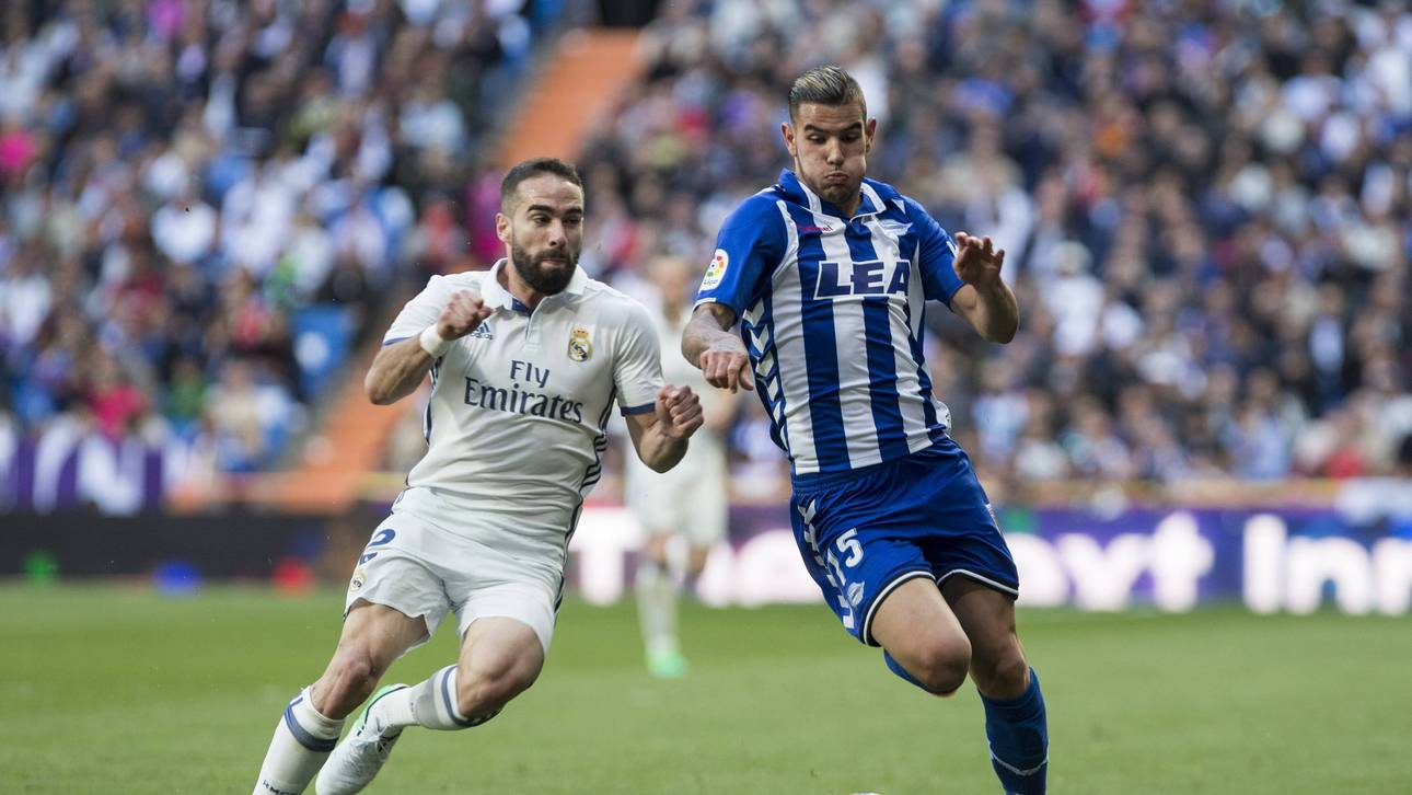 Real sticht Barca bei Theo aus