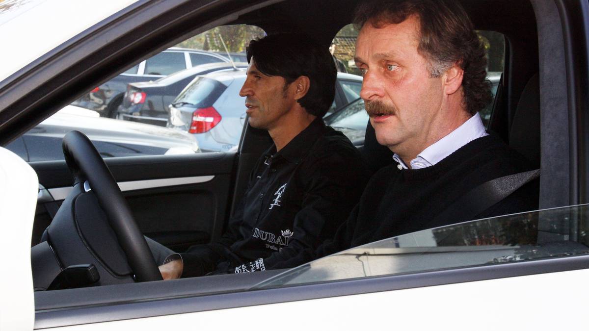 Am 30. Oktober 2009 trennt sich der MSV von Neururer. Danach zieht sich der damals 54-Jährige aus dem Trainergeschäft zurück - auch wegen gesundheitlicher Probleme. Am 9. Juni 2012 erleidet er in Gelsenkirchen einen Herzinfarkt