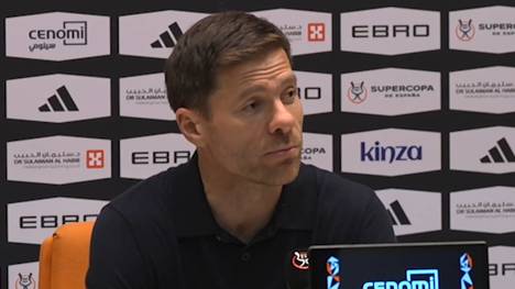 Real-Coach Xabi Alonso kritisiert das Verhalten von Atleticos Trainer Diego Simeone, der während der Partie beider Teams einige Worte an Vini Jr. richtete. Der Argentinier kann sich unterdessen nicht an den genauen Worlaut erinnern.