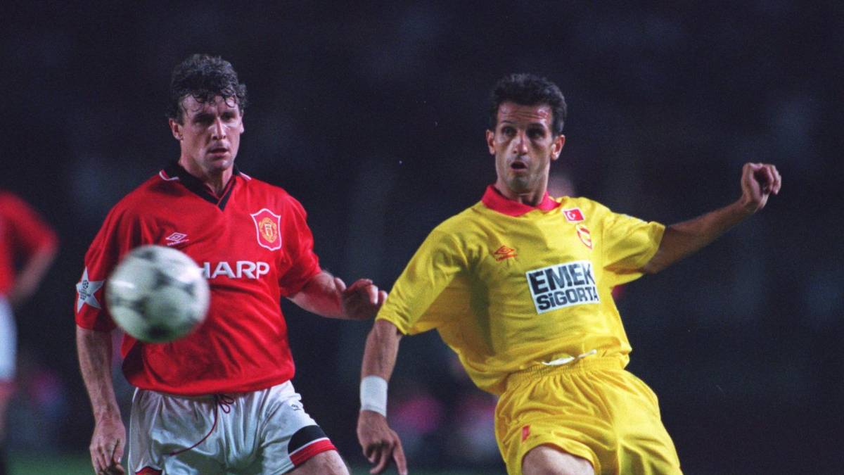 Platz 4: MANCHESTER UNITED - Die ersten Jahre in der Champions League sind für United ernüchternd. In der Saison 1993/1994 scheitert man bereits in der zweiten Runde an Galatasaray Istanbul, ein Jahr darauf schafft man es immerhin bis in die Gruppenphase, muss dort allerdings aufgrund des schlechteren Torverhältnisses die Segel streichen