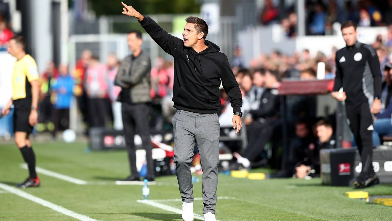 Kiels Coach reagiert auf Gegentor-Flut