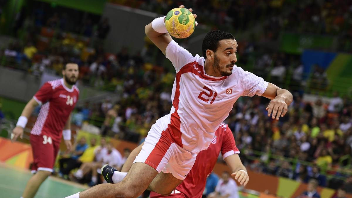 PLATZ 17, TUNESIEN: Das beste Team aus Afrika kommt aus Tunesien - auch wenn die Formkurve der Nordafrikaner in den vergangenen Jahren eher nach unten zeigt. Aber immerhin waren sie stets für die großen  internationalen Turniere qualifiziert und schafften bei der WM 2015 sogar den Sprung ins Achtelfinale