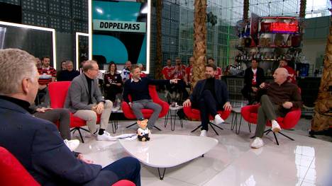 Mario Basler äußert im SPORT1-Doppelpass diverse Vorschläge, wie man den VAR aus seiner Sicht verbessern könnte. VAR-Projektleiter Jochen Drees kann sich dabei einen Spruch gegen den Ex-Profi nicht verkneifen.