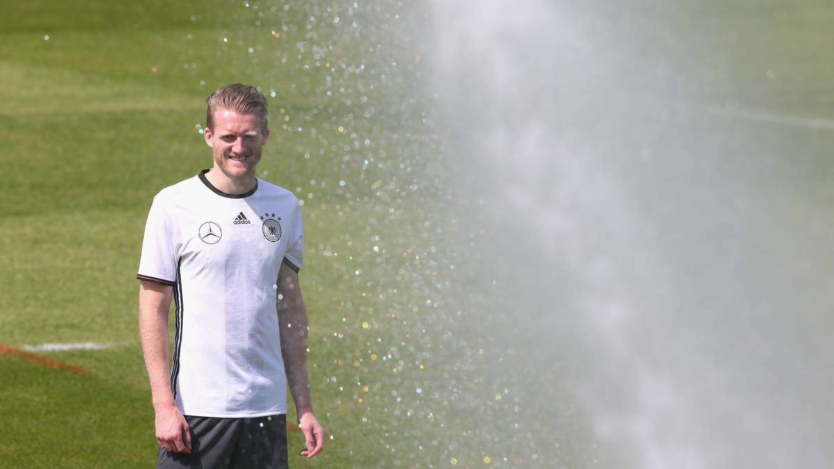 ANDRE SCHÜRRLE (Borussia Dortmund): War mal Wegbereiter des WM-Märchens. Hat danach den Eindruck erweckt, er habe das Fußballspielen verlernt. Zuletzt immerhin mit einer Aufwärtstendenz. Die Rivalen auf der Außenbahn scheinen ihm derzeit dennoch den Rang abgelaufen zu haben