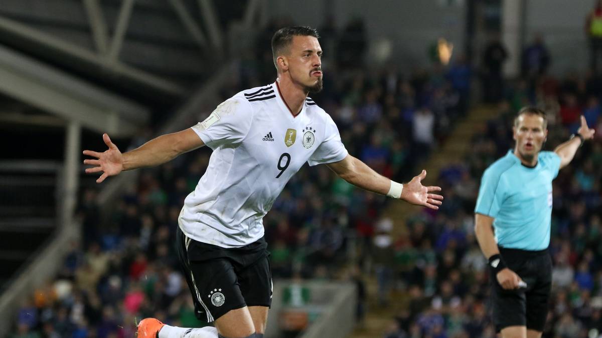 SANDRO WAGNER (FC Bayern): Erachtet sich selbst als bester deutscher Stürmer. Ist extra zum FC Bayern gewechselt, um das der ganzen Welt zu zeigen. Der, den er am meisten überzeugen muss, ist Löw