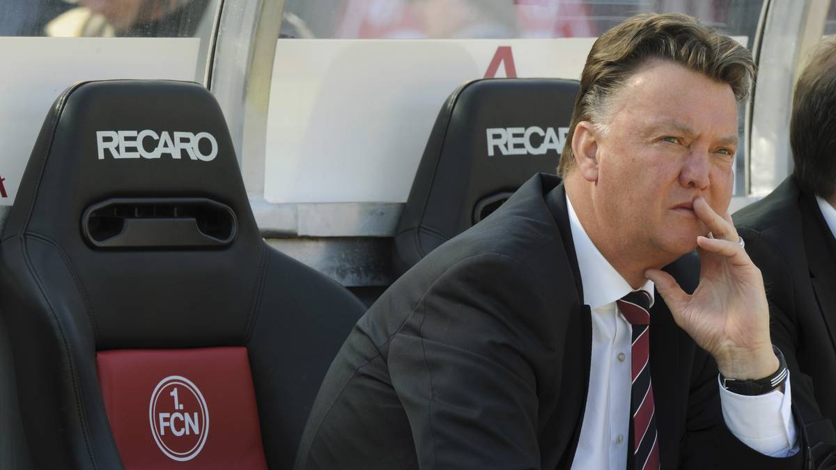 LOUIS VAN GAAL: Auch mit Klinsmanns Nachfolger van Gaal gingen die Bayern alles andere als im Reinen auseinander. Der "Tulpen-General" führte ein strenges Regiment, bei den Spielern kam der eigenwillige Niederländer nicht sonderlich gut an