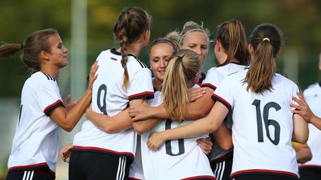U19 Germany v U19 Serbia - UEFA Women's Under-19 European Championship Qualifier