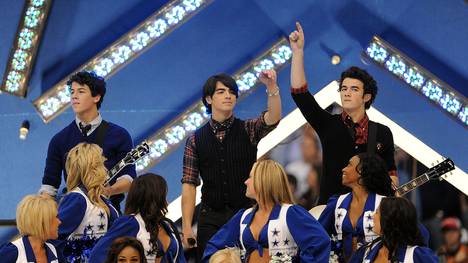 Kevin Jonas (r.) war Mitglied der 2013 aufgelösten Band Jonas Brothers