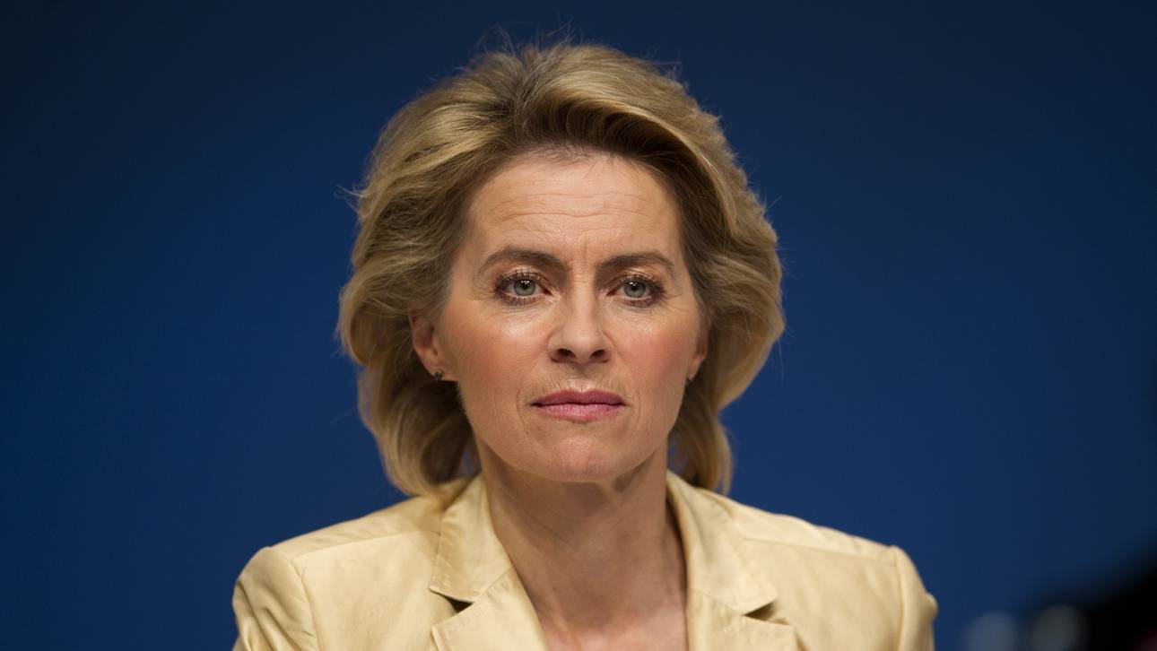 Von der Leyen bei Reit-EM in Aachen