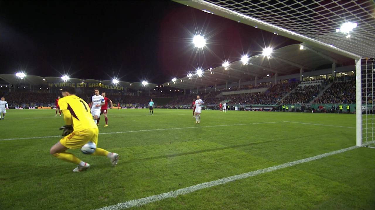 Torwartpatzer: Kaiserslautern beendet Saarbrücker Märchen