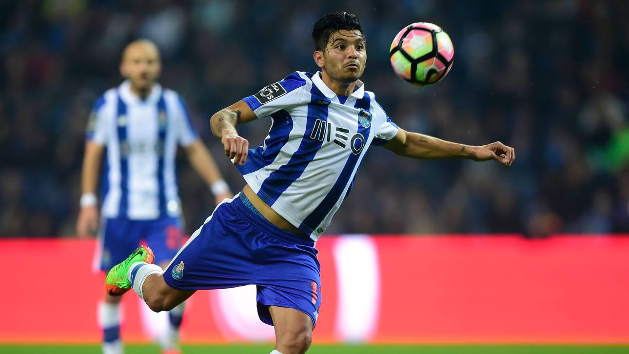 BVB buhlt um Mexikaner