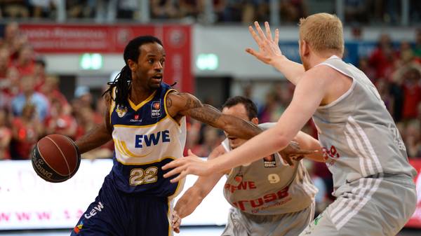 Brose Baskets v EWE Baskets Oldenburg - BBL Playoffs