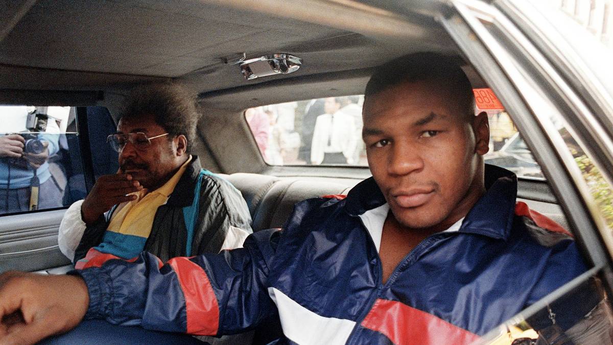 PLATZ 8 - MIKE TYSON: Ginge es allein um die boxerischen Anlagen, hätte "Iron Mike" einen Platz in den Top 3 verdient gehabt. Allerdings hat das Ausnahmetalent auch viel von seinem Potenzial verschleudert