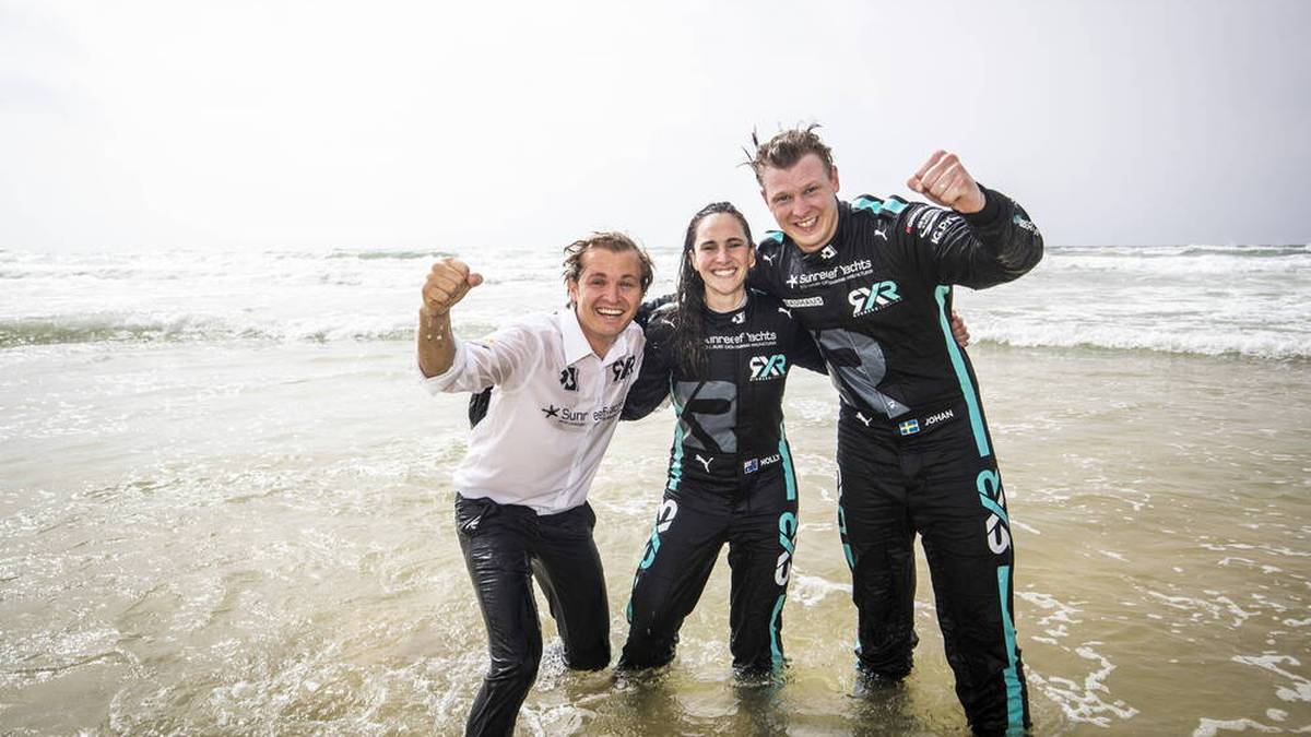 Nico Rosberg (l.) durfte sich mit Molly Taylor und Johan Kristoffersson über einen großen Erfolg freuen 