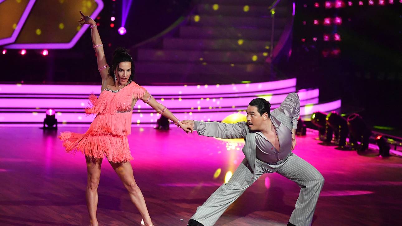 'Let's Dance' 1st Show Den ersten Auftritt haben Sabrina Mockenhaupt und ihr Partner Erich Klann schon erfolgreich hinter sich gebracht