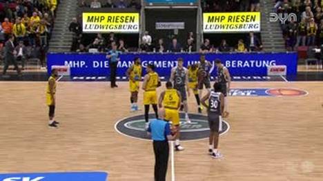 Spiel Highlights zu MHP RIESEN Ludwigsburg - RASTA Vechta (1)