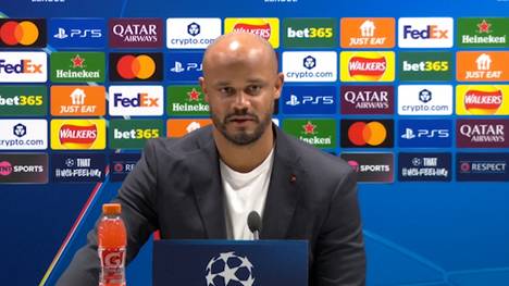 Vincent Kompany antwortet auf eine Personalfrage und gibt ein Update, ob Serge Gnabry gegen den FC Arsenal spielen wird. 