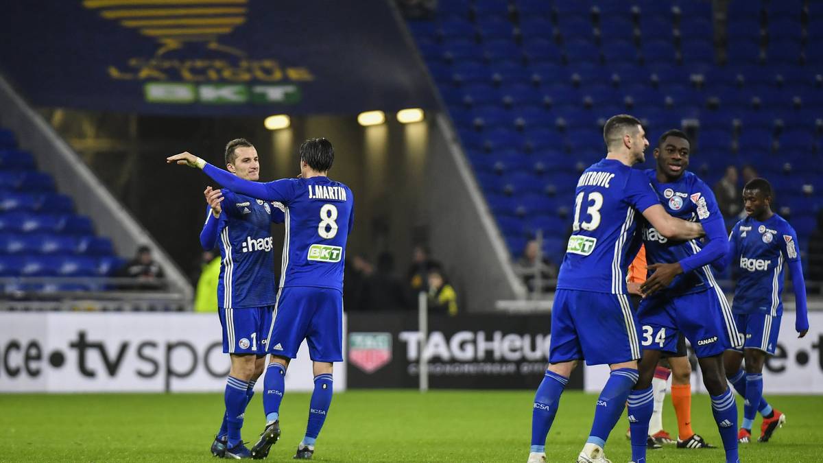 der nicht nur 1979 Französischer Meister wurde, sondern bei dem auch schon zahlreiche erfolgreiche Spieler ausgebildet wurden oder im Laufe ihrer Karriere Station machten. Von Arsène Wenger über Youri Djorkaeff bis Michael Cuisance: SPORT1 zeigt bekannte Namen, die in Straßburg spielten