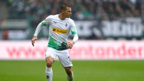 MOENCHENGLADBACH, GERMANY - OCTOBER 06: Stefan Lainer of Borussia Monchengladbach in action during the Bundesliga match between Borussia Moenchengladbach and FC Augsburg at Borussia-Park on October 06, 2019 in Moenchengladbach, Germany. (Photo by Dean Mouhtaropoulos/Bongarts/Getty Images)