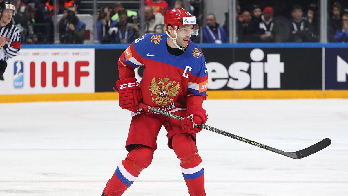 PAWEL DAZJUK: Der Center spielt seit 2016 wieder in seiner russischen Heimat bei Sankt Petersburg. Der 38-Jährige verbrachte zuvor elf Spielzeiten bei den Detroit Red Wings und wird nicht ohne Grund "Magic Man" genannt - seine Puckkontrolle ist einzigartig