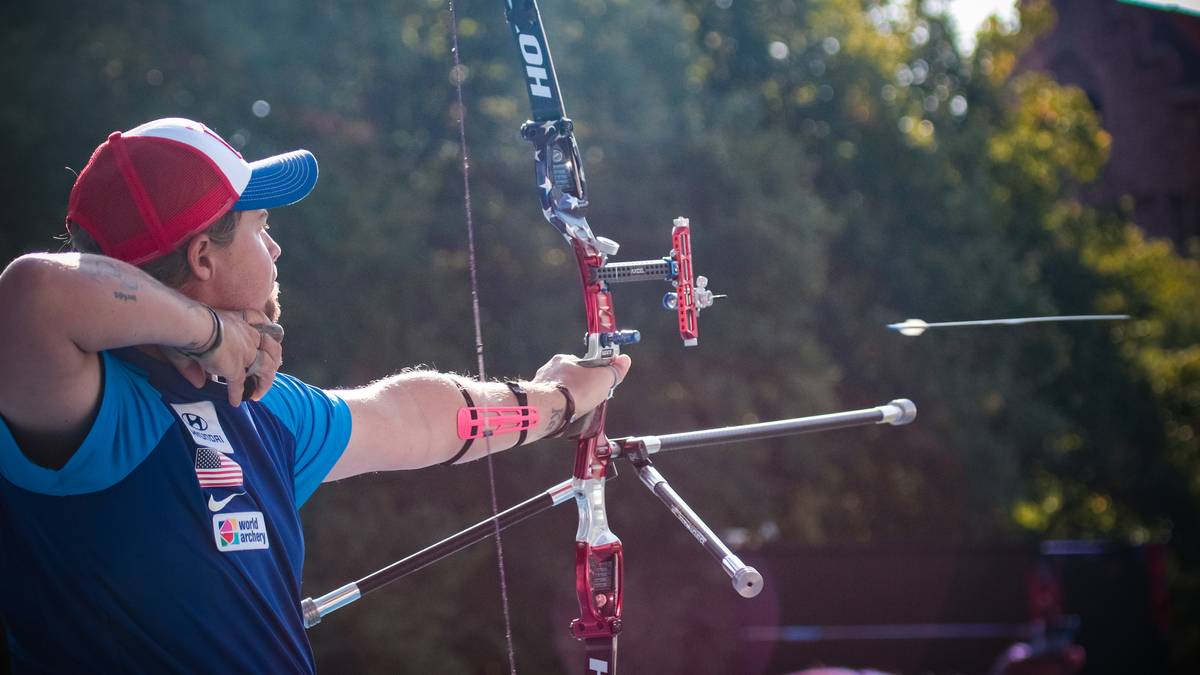 BOGENSCHIEßEN: Bei dieser Präzisions-Sportart wir mit einem technologisch hoch entwickeltem Recurvebogen auf eine standardisierte Zielscheibe geschossen