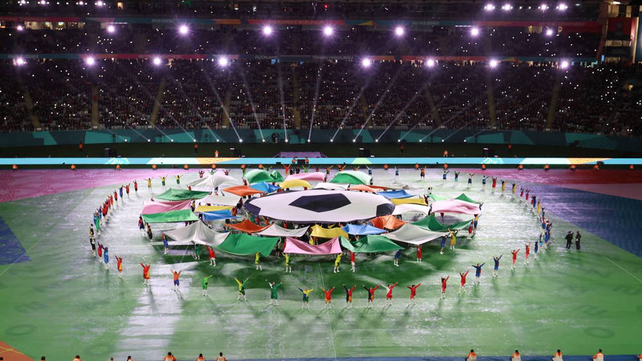 Großes Versprechen für Frauen-WM 2035