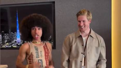 Nachdem Thomas Müller und Manuel Neuer mit einem Tanzvideo viral gegangen sind, geht auch City-Star Kevin De Bruyne viral.