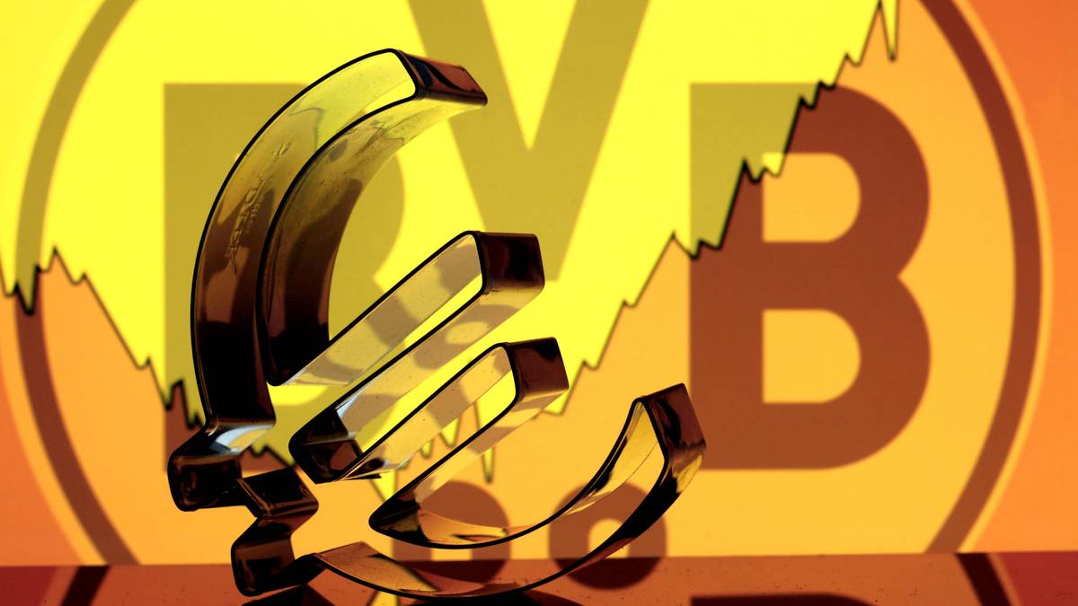 21. AUGUST 2014: Das Handelsblatt berichtet, der BVB blase zum finanziellen Großangriff  auf die Bayern. Eine Kapitalerhöhung soll 110 Millionen Euro in die Kasse spülen