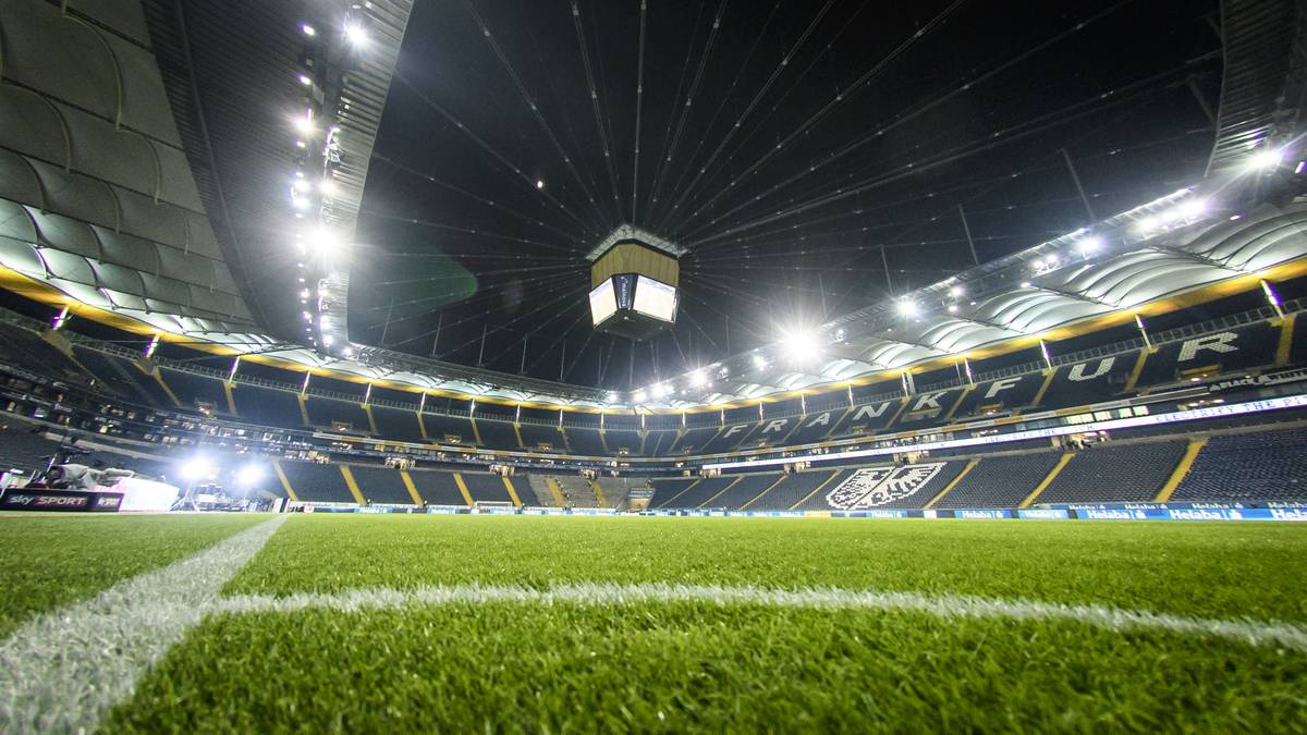 Der 14. Spieltag der Bundesliga beginnt mit dem Verfolgerduell zwischen Eintracht Frankfurt und der noch ungeschlagenen TSG Hoffenheim