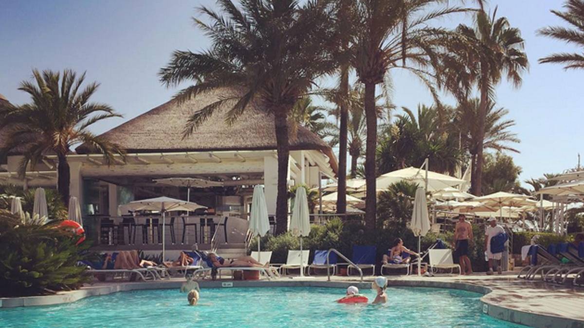 Die Haare von David Luiz sind also doch zu bändigen - aber nur im Wasser. Das beweist dieses Foto aus seinem Sommerurlaub