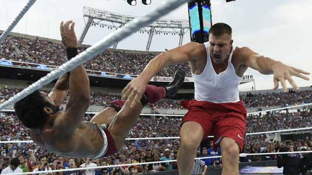 Wie Wiese: Wird Gronk Wrestler?