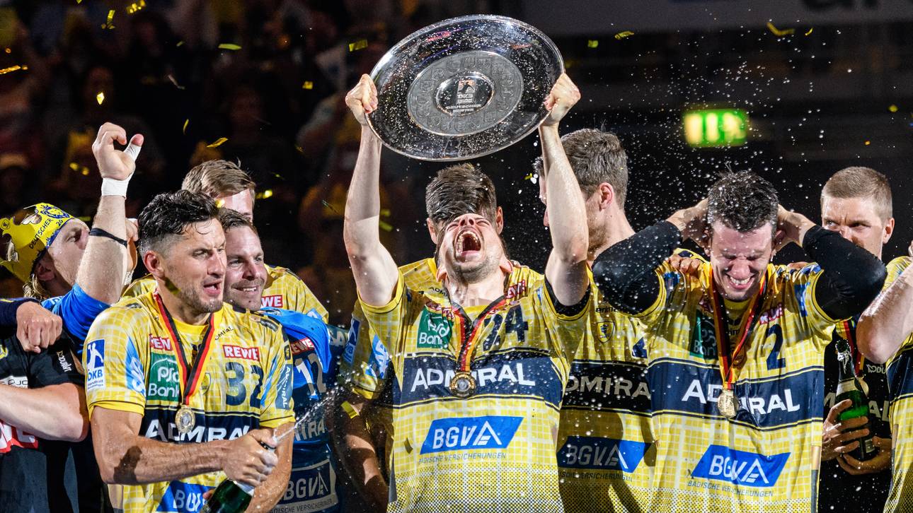 Löwen feiern Meister-Sause