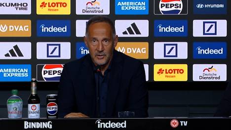 Adi Hütter entschuldigt sich bei einer Antritts-PK für seinen geräuschvollen Abgang vor fünf Jahren. Die Fans bittet er dabei um Verzeihung. 