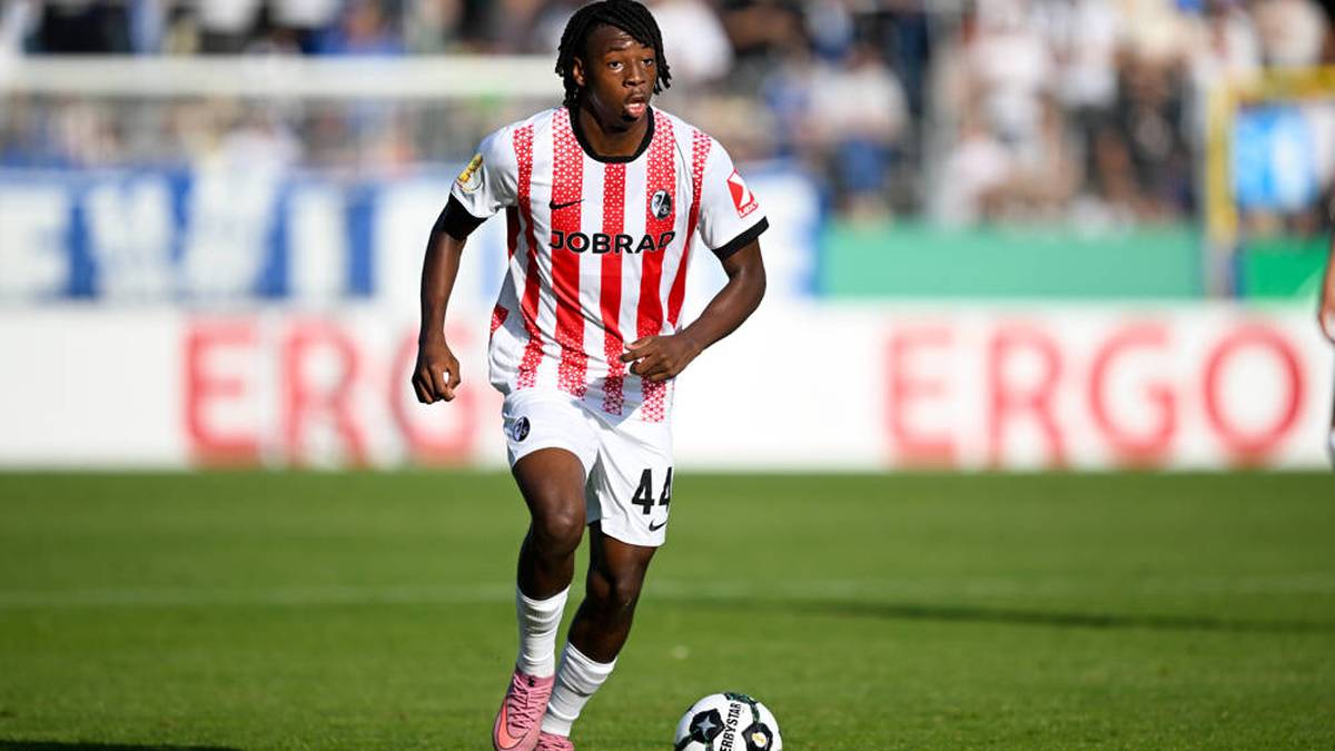 Johan Manzambi (19, SC Freiburg): 2023 wechselte Manzambi aus der Schweiz in die Freiburger Jugend und arbeitete sich konsequent im Verein hoch. Bereits in der vergangenen Spielzeit kam er zu Einsatzzeiten in der Bundesliga-Mannschaft. Nun zählt der Mittelfeldspieler zu einem wichtigen Teil des Teams.  