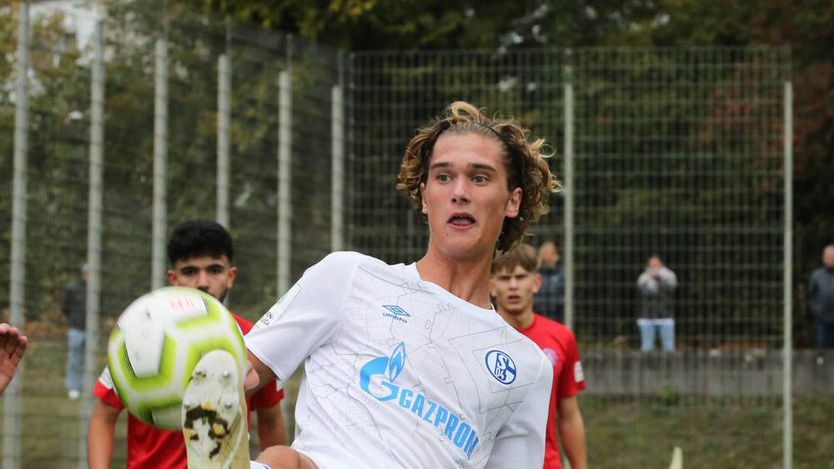 Juan Ignacio Cabrera in einem A-Jugend-Bundesligaspiel für den FC Schalke 04