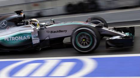 Mercedes Lewis Hamilton Tests Barcelona