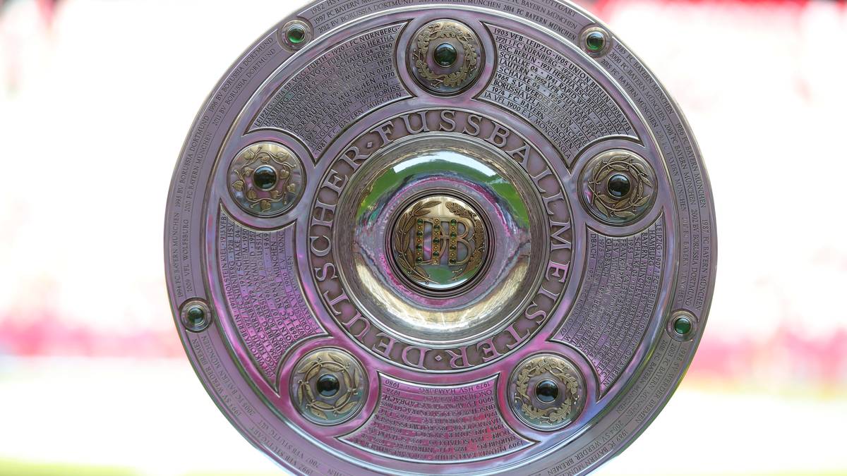 Das Ranking der denkwürdigsten Meisterschafts-Thriller: SPORT1 blickt zurück auf die knappsten Meister-Entscheidungen in der Geschichte der Bundesliga